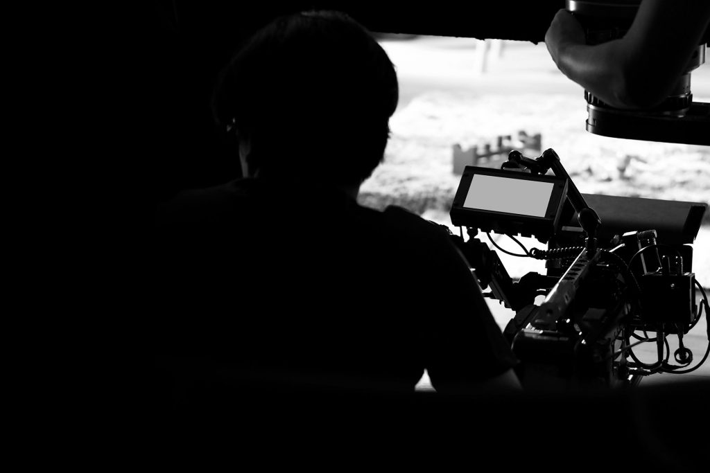 monitor filmmaking filming shooting worker tripod L339BYX